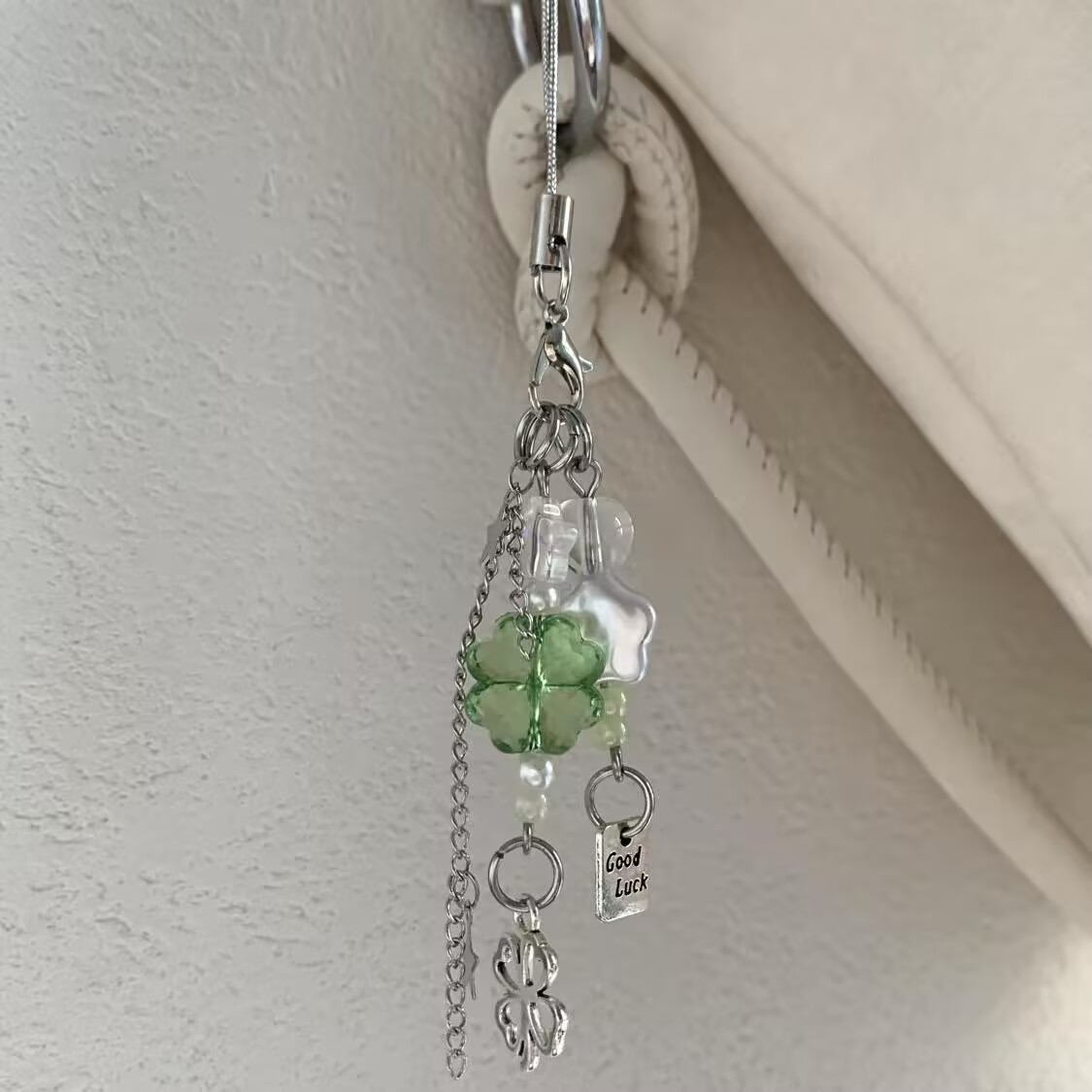 Handmade Beaded Keychain for G - Ysl Phone Accessories recension och pris