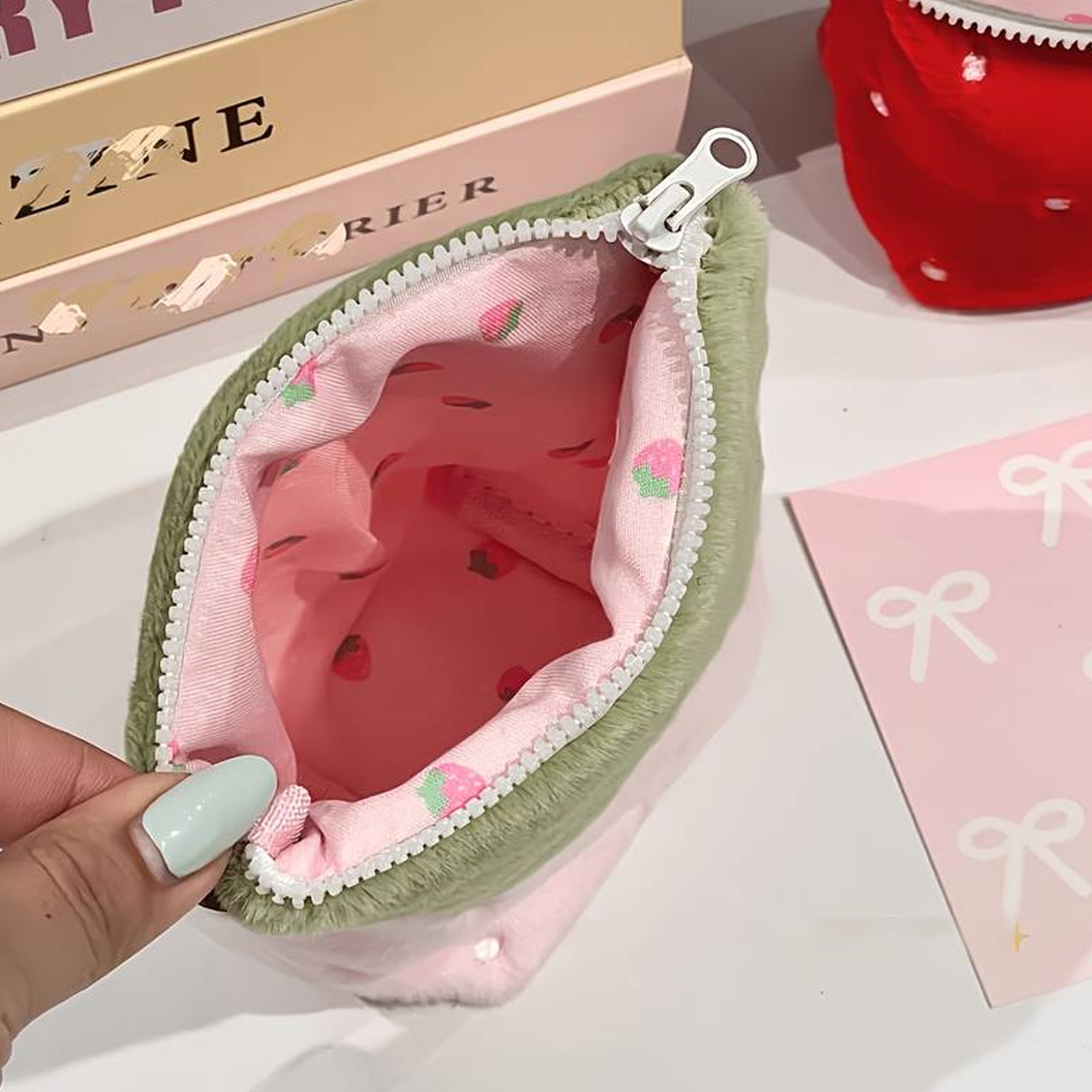 Japanese-Style Vintage Strawbe - Phone Accessories Red recension och pris